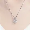 Colar Único para Mulheres, Luxo Leve de Nicho com um Toque de Alto Padrão, Pingente de Coração em Zircônia, Corrente Simples de Clavícula Coração do Oceano