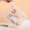 Bolsa de Papelaria Estampa de Desenho Animado Unicórnio Letras em Inglês Período de Provas do Aluno Bolsa de Armazenamento de Papelaria Estojo de Caneta para Estudante