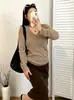Camiseta básica versátil de cuello en V para mujer de talla grande, suéter de punto de lana para mujer, estilo primavera y otoño 2026, suéter interior para mujer de talla grande