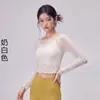 Ropa de yoga con un diseño real de dos piezas: top y chaleco separados, dos piezas separadas, escote de un hombro con volantes, camiseta de manga larga