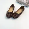 Bailarinas planas de tela a cuadros retro con punta redonda para mujer, nueva colección otoño 2026, versátiles con detalle de lazo y apertura poco profunda, estilo sin cordones