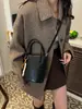 Bolso Cubo de Mujer Más Vendido Transfronterizo 2026 Nuevo Bolso de Hombro Versátil con Bloques de Color, Sensación de Alta Gama y Bolso Cruzado de Lujo Ligero