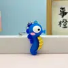 Chaveiro Pingente Criativo Desenho Animado Animal Marinho Cola Macia Cor de Geleia Cavalo-Marinho Boneca Penduricalho para Mochila Pequenos Presentes