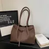 Bolso de Moda de Gran Capacidad para Mujer Otoño e Invierno 2025 Nuevo Casual Simple Hombro Bolso de Mano de Moda Bolso Tote para Viajes Diarios