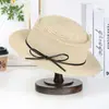 Nuevo Sombrero de Paja de Ala Plana Estilo Hepburn para Mujer, Nuevo Verano 2026 Elegante Sombrero de Protección Solar para Vacaciones en la Playa
