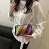 Nuevo Bolso Cruzado de Hombro con Cadena Estilo Coreano 2025, Diseño de Moda Estilo Occidental, Rayas Arcoíris de Primavera Temprana, Costuras de Color Contrastante