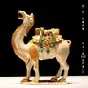 Caballo Tang sancai llegó con éxito decoración de pasillo estilo chino de cerámica arte de escritorio regalo de inauguración regalo de negocios
