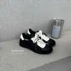 Zapatillas casual de cuero con cordones, punta redonda, versátiles para mujer, colección otoño/invierno 2026, con bloques de color, suela blanda, que aumentan la altura, zapatillas de entrenamiento alemanas para mujer