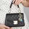 Ventas Directas de Fábrica Nuevo Beetle Llavero Colgante Artificial Joyería Exquisita Accesorios para Bolsos Diseño de Nicho