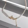 Collar Doble Mariposa de Perlas Retro Francés para Mujer, Cadena para Clavícula de Lujo Ligero de Nicho, Cadena para el Cuello Versátil y de Gama Alta para Uso Diario