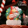 Uma variedade de sacolas de presente de Natal, sacolas de presente para as festas, sacolas de doces e biscoitos para a véspera de Natal, sacolas de presente de mão