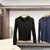 Camiseta de manga larga acanalada con capucha para mujer, de algodón, corte ajustado, favorecedora, versátil, de color liso, con botones, top base