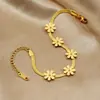Moderna Cadena de Acero Inoxidable Chapada en Oro Transfronteriza con Colgante de Margarita y Hoja Joyería Pulsera Simple Versátil