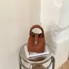 Bolso cubo de nicho muy elegante conjunto 2026 nuevo de moda retro para el trabajo bandolera