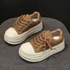 Tênis de Skate Retrô com Solado Grosso Feminino 2026 Novidade de Outono Mais Vendido com Contas Aumento de Altura Versátil Calçados Casuais Sapatos Plataforma Feminino