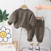 Nuevo Conjunto de Dos Piezas de Moda Casual para Niños, Pantalones Largos de Manga Larga con Cuello Redondo, Bloques de Color Primaverales y Otoñales, Cabeza de Panda Tridimensional, Venta al por Mayor