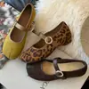 Zapatos de mujer vintage de gamuza estilo francés, nueva colección de otoño 2026, impresionantes zapatos Mary Jane Birkenstock con plataforma interior, zapatos de ballet