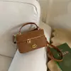 Bolsa Transversal Acolchoada de Ombro Único Transfronteiriça para Mulheres, Nova Coleção Outono e Inverno 2026 Nicho Fosco Retrô Bolsa de Mão Caixa Mais Vendida