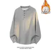 Camiseta Henley de Malha Retrô Old Money Manga Longa Masculina Temporada Outono/Inverno com Veludo Espessado Simples Manga Longa Solta Camisa Base