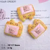 Juguete de Comida Simulada Galleta Gatito Pan Pegamento de Crema DIY Funda de Teléfono Cuerda para el Pelo Adorno de Zapato Flor Accesorios de Resina