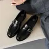 Nuevo producto~ Mocasines estilo 'old money' retro británico con hebilla de metal, punta redonda, tacón bajo grueso, zapatos de cuero elegantes para mujer para ir al trabajo