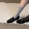 Mocasines retro de cuero suave negro estilo británico, zapatos de mujer con punta cuadrada y tacón grueso, nuevo estilo 2026, adecuados para usar con calcetines, zapatos escolares