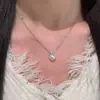 Colar Gargantilha com Pingente de Pérola Imitação e Zircônia Moda Feminina Versão Coreana Luxo Leve High-End Personalidade Versátil Corrente para Clavícula