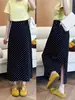 Saia de bolinhas pretas para mulheres, novo estilo de outono, plus size, adequada para silhuetas em formato de pera, cintura alta, modeladora, com fenda, saia evasê