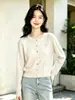 Conjunto de duas peças Andy de veludo outono e inverno novo feminino estilo coreano cardigã de gola redonda com detalhe de laço, versátil e quente casaco de tricô grosso