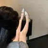 Versión de Piel de Vaca ~ Dos Versiones ~ Zapatos sin Cordones para Mujer con Aumento Oculto de Altura, Hebilla de Estilo Francés, Diseño Fruncido y Punta Cerrada