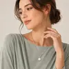 Collar con colgante de perlas con hebilla creativa para mujer, cadena de metal vintage de moda transfronteriza europea y americana, cadena larga para suéter