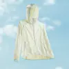 Ropa de protección solar para exteriores UPF100+ protección UV ultraligera seda de hielo transpirable unisex chaqueta para la piel con capucha