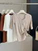 Top de punto versátil estilo coreano con retazos de encaje, cuello en V, manga corta para mujer, diseño francés de verano, elegante y entallado