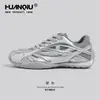 Zapatos de Correr Retro Blancos Coreanos Globales para Mujer Verano Nuevo Estilo Hace que las Piernas Parezcan Más Largas Ligeros Antideslizantes Casuales Zapatos Deportivos de Entrenamiento Alemanes