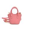 Mini Bolsa de Cubo Pequeña para Mujer 2024 Nueva Moda Nicho Bolso Mensajero Moderno Casual Boca Roja Bolso de Mano Simple
