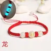 Exclusiva Pulseira/Tornozeleira de Fio Vermelho Ajustável Luminosa Estilo Chinês com os Doze Signos do Zodíaco, um Presente para Estudantes e Crianças em Seu Ano Zodiacal