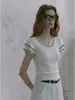 Camiseta de tricô feminina estilo francês suave, manga borboleta de seda gelada, para o trajeto de verão, elegante, caimento justo, valoriza a silhueta, ombro normal, blusa fina