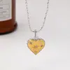 Colar com Pingente de Coração Bicolor Escovado de Luxo Leve Design de Moda Feminina Corrente de Clavícula de Alta Qualidade Joias para Atacado