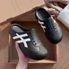 Zuecos con puntera de concha para mujer, nuevo modelo verano 2026, calzado de exterior de EVA, antideslizantes, resistentes al olor, sandalias versátiles de punta cerrada para mujer