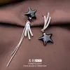 Pendientes de Borla de Estrella Asimétrica Gota de Aceite de Aguja Plateada Pendientes de Diseño Único de Nicho Pendientes Elegantes de Moda Europea y Americana