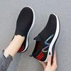 Zapatos de mujer 2025 nuevos zapatos de comercio exterior para mujer, zapatos de moda para madres, calcetines, zapatos, zapatillas de suela suave para mujer