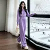 Pantalones de traje de moda morados de alta gama para mujer, colección otoño/invierno 2026, con un cárdigan con capucha y cremallera y pantalones de pierna ancha, un conjunto casual de dos piezas