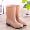 Novas botas de chuva com forro de lã de cano médio, botas de chuva, sapatos impermeáveis, sapatos de borracha, galochas, sapatos aquáticos, moda feminina, adulto, antiderrapante, botas de chuva altas
