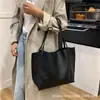 Bolsa Tote Grande de PU 2026 para Viajes Diarios, Bolso de Hombro Versátil, Bolso Sencillo de Moda con Letras