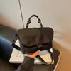 Bolso de verano ligero, versátil y de gran capacidad para niñas, modelo nuevo 2026, bolso de tela de moda con bloques de color, bolso de hombro y cruzado
