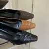 Textura tramada retrô estilo francês, bico quadrado pequeno, sapatilhas de boca rasa, sapatos de trabalho femininos, elegantes e sofisticados, com um delicado salto fino
