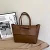Bolsa grande feminina 2026 nova versátil outono couro macio bolsa de ombro bolsa tote para trabalho de grande capacidade alta qualidade