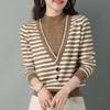 Ropa de Punto para Mujer de Principios de Otoño 2025 Nuevo Estilo Cuello Medio Alto Rayas en Contraste Falso Punto de Dos Piezas Camisa Básica de Moda para Mujer