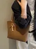 Bolsa Retro Fashion Grande Capacidade Mais Vendida Bolsa Feminina Nova Versátil Casual Bolsa de Ombro Tipo Saco Bolsa Tote para o Dia a Dia