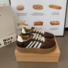 Tênis são super populares, tênis de plataforma estilo alemão, sapatos brancos de sola grossa retrô de outono, versátil casual feminino novo estilo 2026